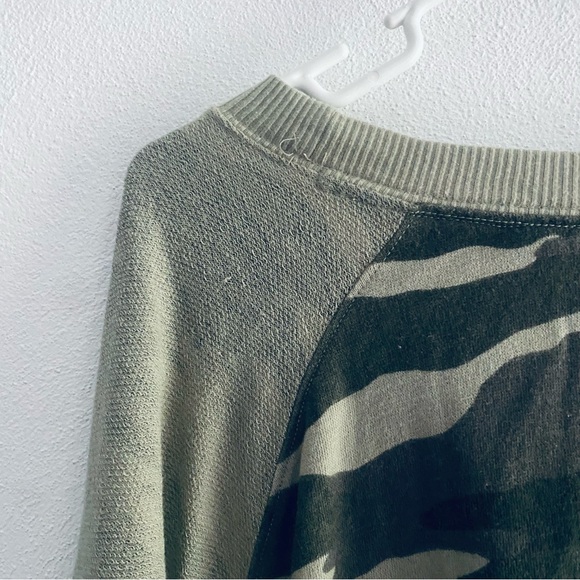 SO Lounge Life camoflauge crewneck sweatshirt - Picture 8 of 9